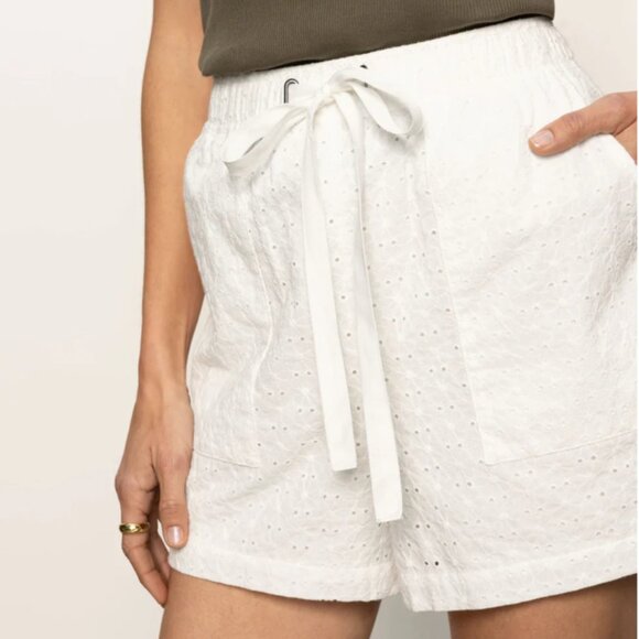 Brand New Sanctuary Flower Field Eyelet Shorts - Picture 1 of 5